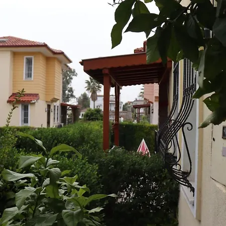 Astonishing With Private Pool And Jacuzzi In Foca, Villa